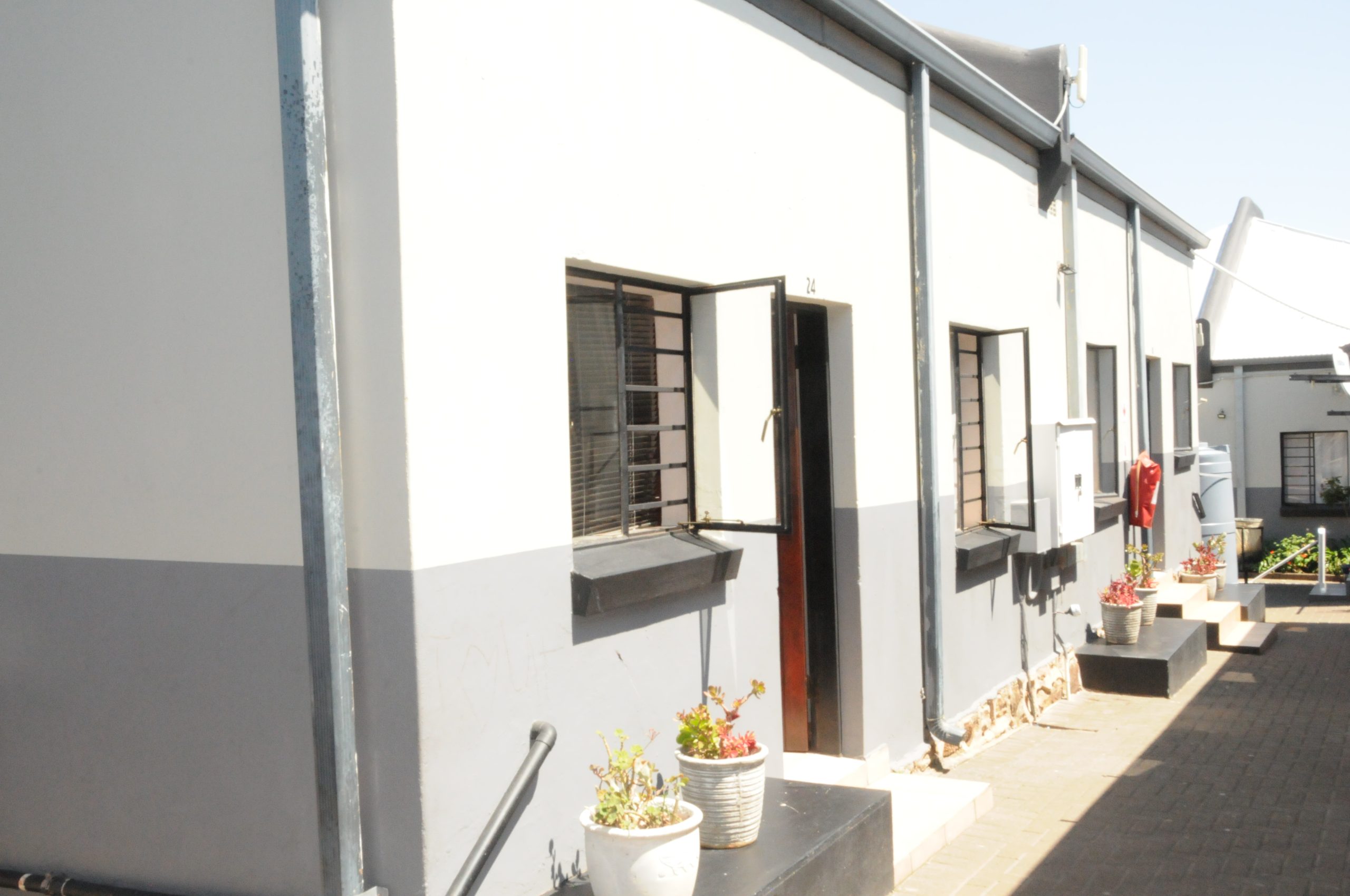 Ekuphumuleni Village unit